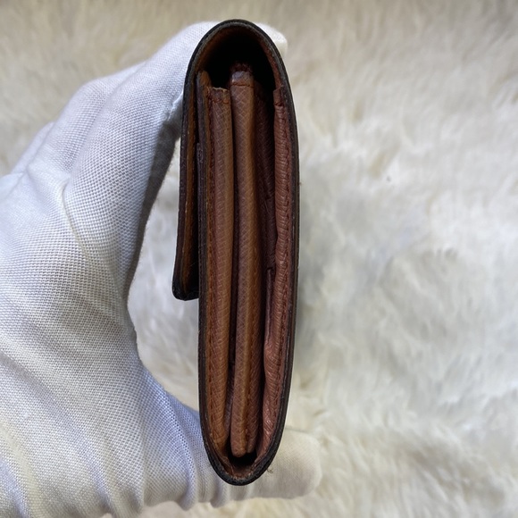 Louis Vuitton Monogram Wallet - Picture 4 of 16